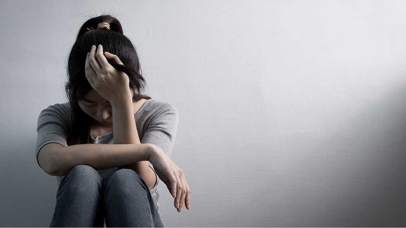 999 Hình hình họa phụ nữ giới buồn thực hiện avatar, đăng status tâm trạng