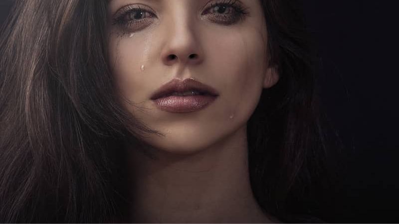 999 Hình ảnh phụ nữ buồn làm avatar, đăng status tâm trạng