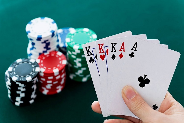 Poker là gì? 5 mẹo chơi giúp bạn thành thạo Poker