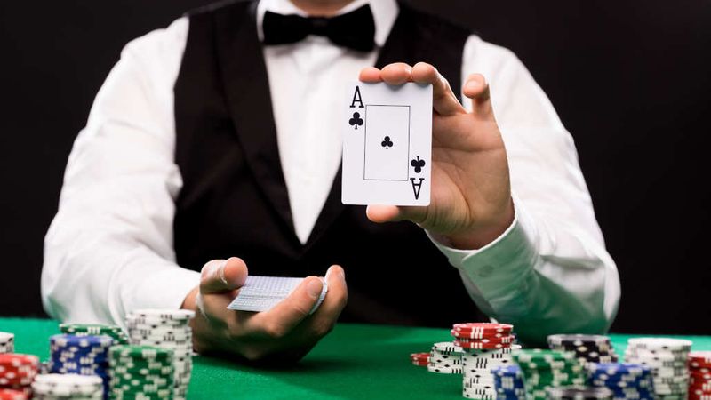 Ante trong poker là gì? Tầm quan trọng và tác dụng đặc biệt của tiền tố