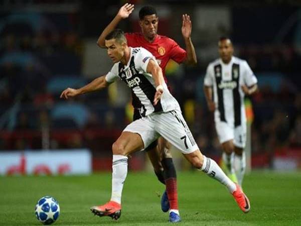 Các kỹ thuật của Ronaldo cầu thủ chuyên nghiệp nên biết