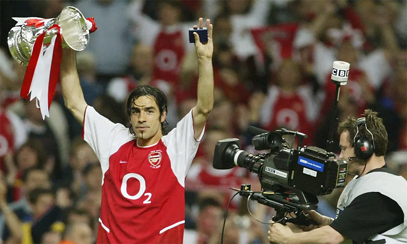 10 cầu thủ Arsenal xuất sắc nhất mọi thời đại: Ai là số 1?