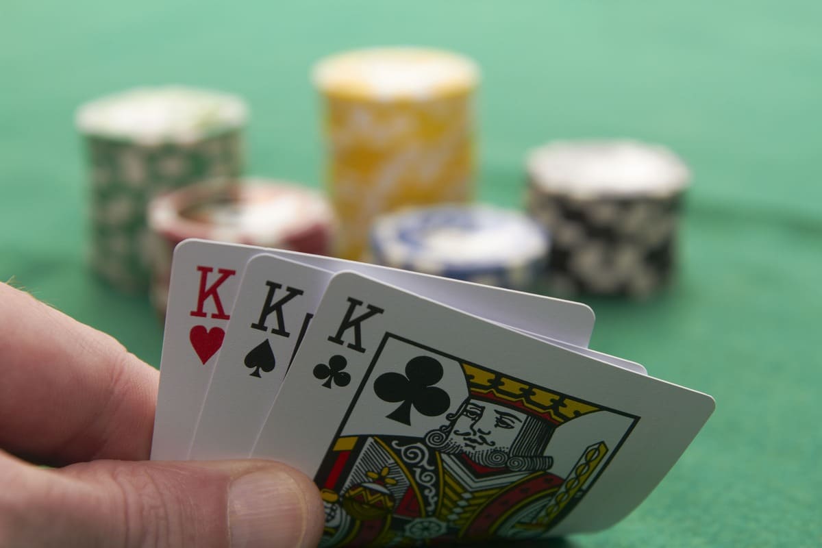 Hướng dẫn chơi poker 3 lá cho người mới bắt đầu | Natural8