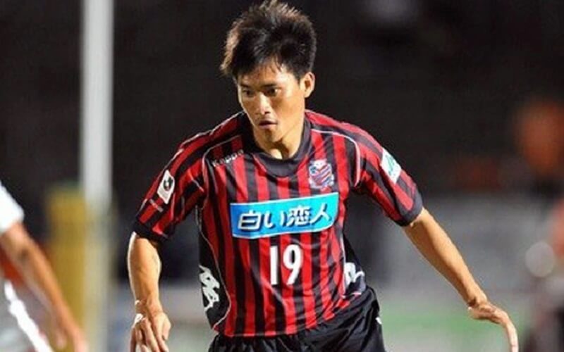 Cầu thủ bóng đá Việt Nam thi đấu ở nước ngoài