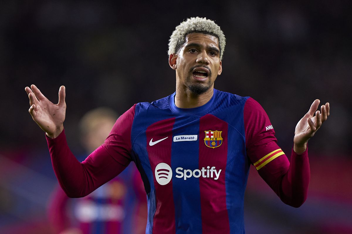 Trung Vệ Là Gì? Làm Thế Nào Để Trở Thành Một Trung Vệ Giỏi?