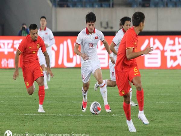 Kiểm soát bóng là gì? Các cách kiểm soát bóng cơ bản