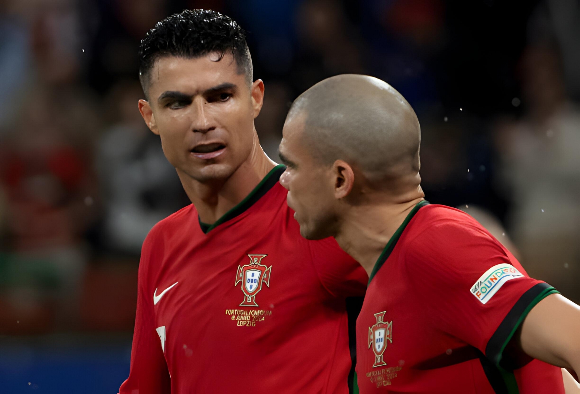 Ronaldo và Pepe: Khi tuổi tác đã trở thành gánh nặng