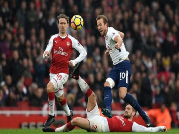 Tìm hiểu tắc bóng là gì? Kỹ thuật tắc bóng như thế nào?